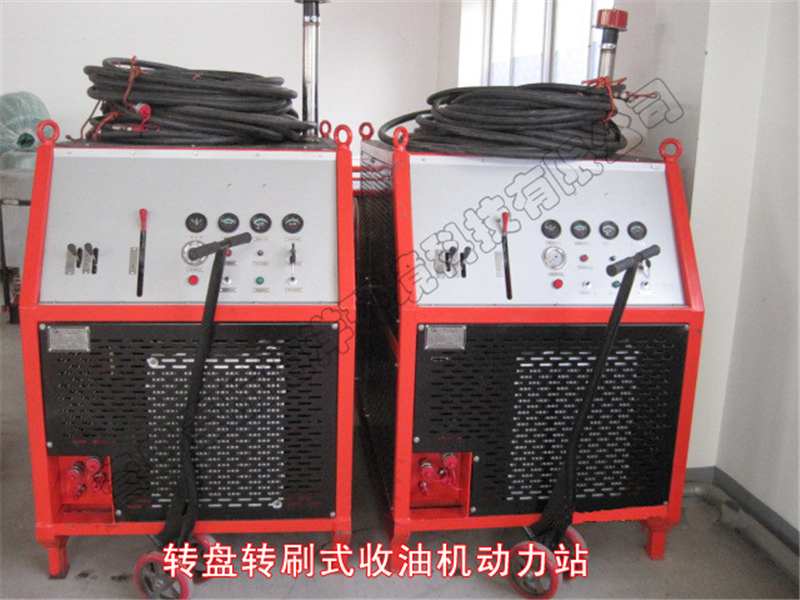 轉(zhuǎn)盤(pán)轉(zhuǎn)刷收油機(jī)動(dòng)力站.jpg
